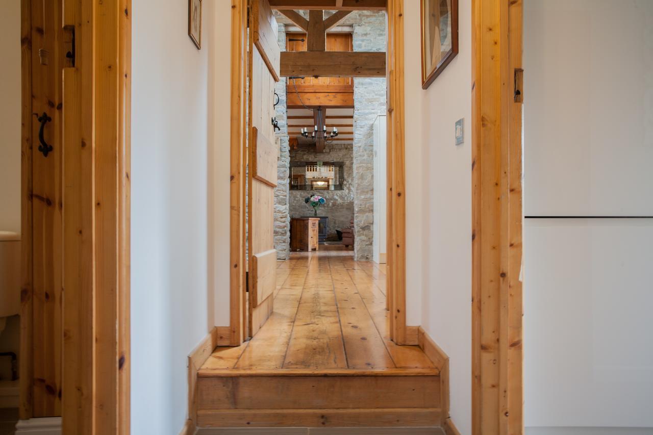 Bed and Breakfast Beudy Bach Cross Hands Exterior foto